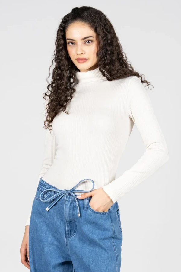 Seamless Ribbed Long Sleeve Turtleneck | Ivory