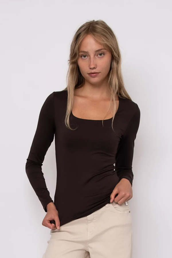 MARIANA Second Skin Scoop Neck Top | Chocolate