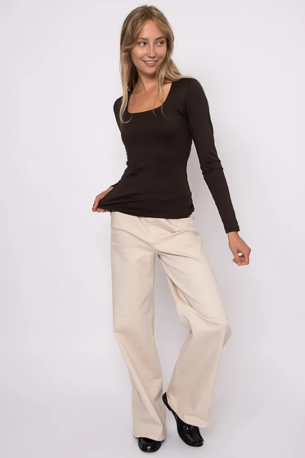 MARIANA Second Skin Scoop Neck Top | Chocolate