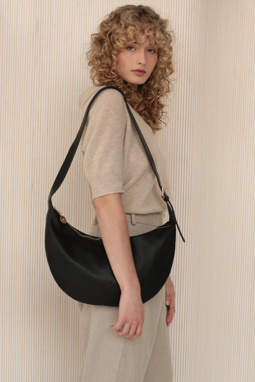 Slouchy Crossbody Bag | Black