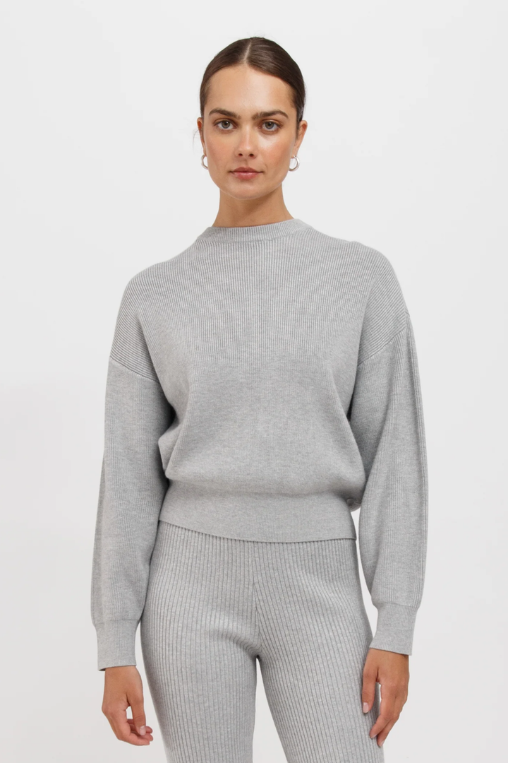 Olivia Crew | Grey