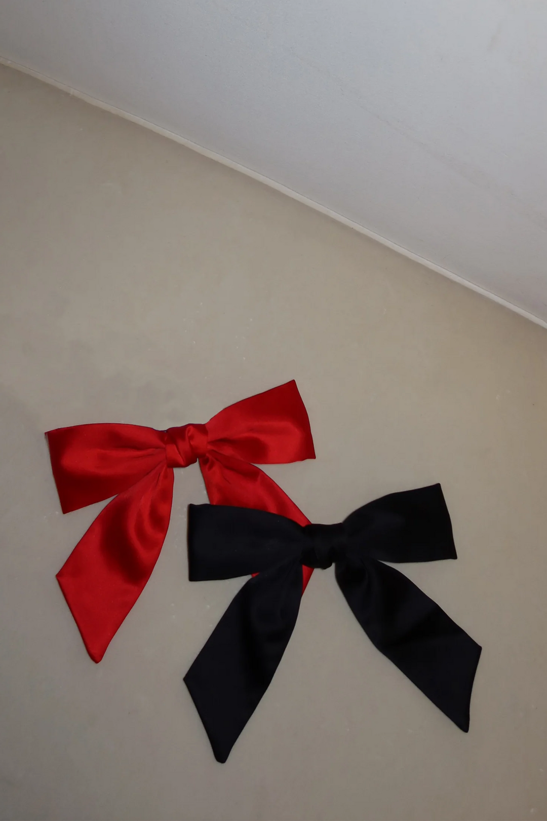 SATIN BOW HAIRCLIP