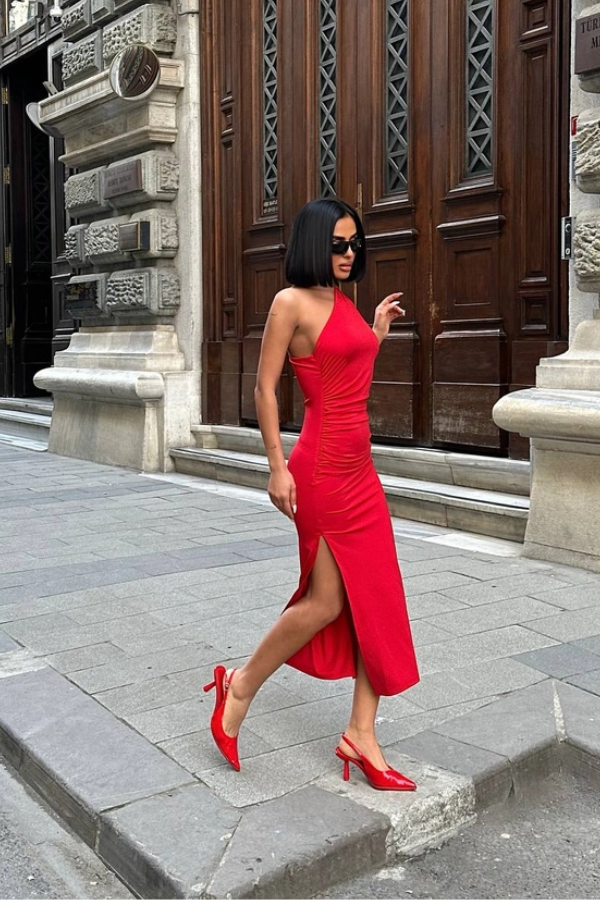 The One-Shoulder Ruched Elegance Midi Dress