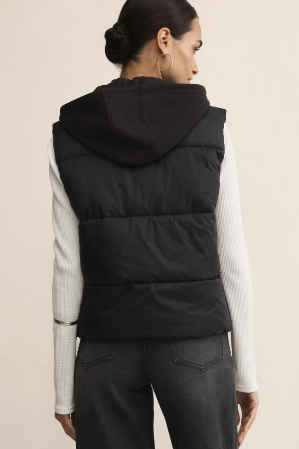 Essential Puffer Vest