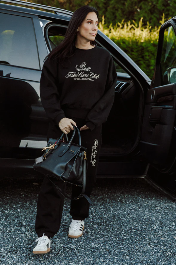 "Take Care Club" Girlfriend Crew