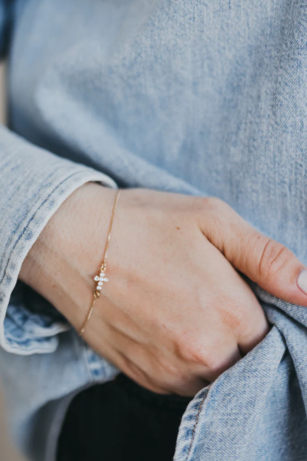 Dainty Cross Bracelet