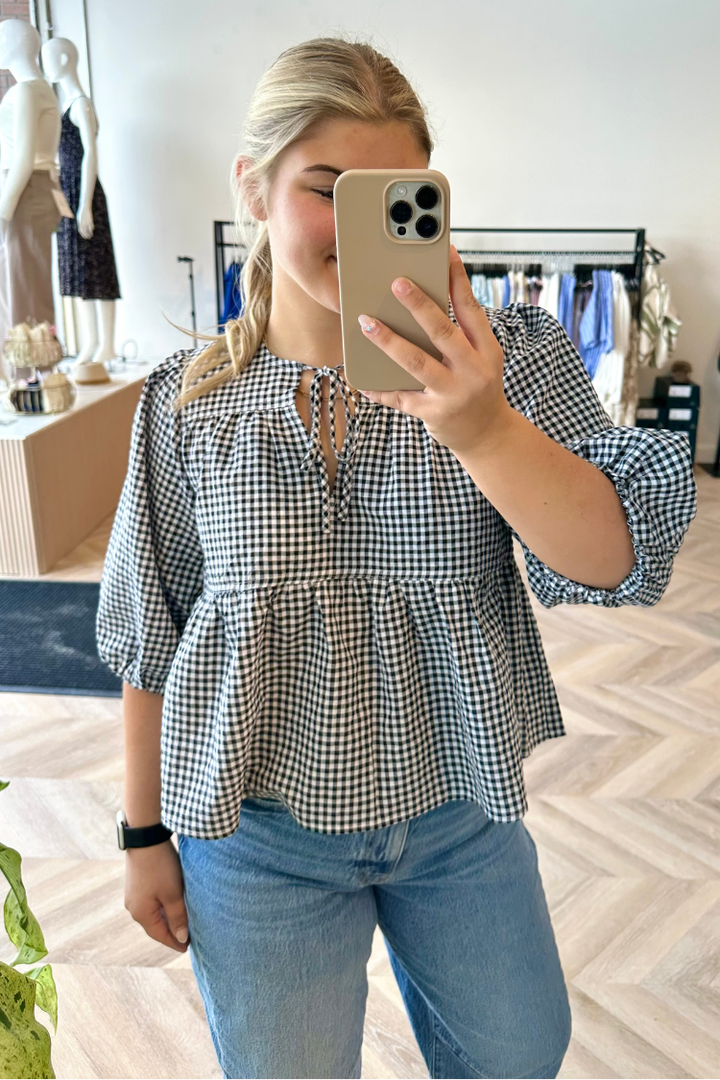 Gingham Puff Sleeve Blouse