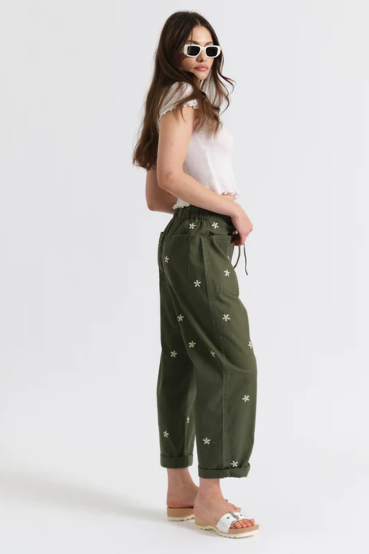 Villa Drawstring Barrel Leg Pant | Bronze Green Daisy