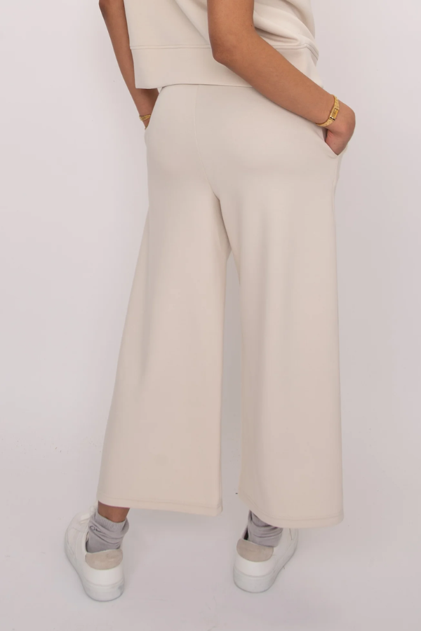 Scuba Soft Knit Victoria Cropped Pant | Stone