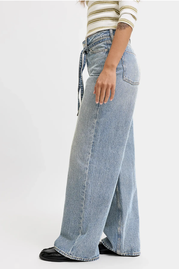 Tokyo Wide Leg High Rise