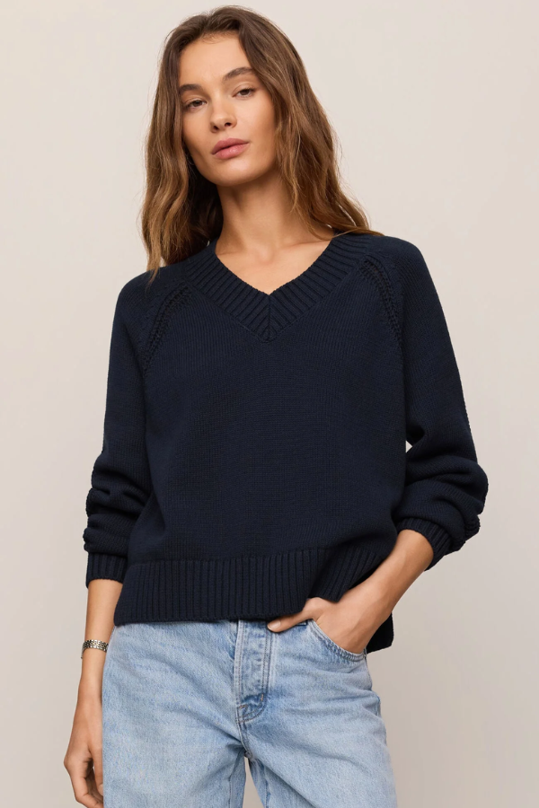 Stratton Cotton V Neck Pullover | Navy Eclipse