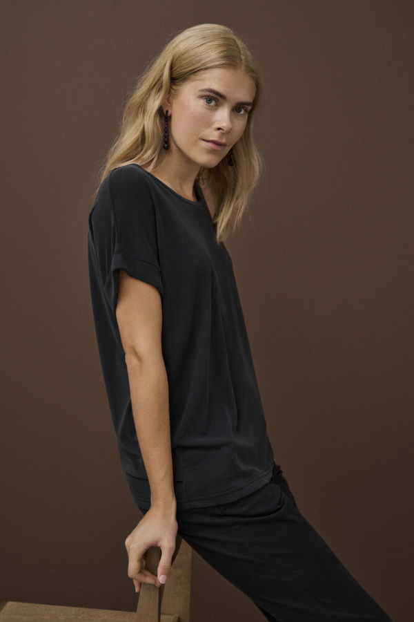 Kajsa Super Soft Tee | Black Wash
